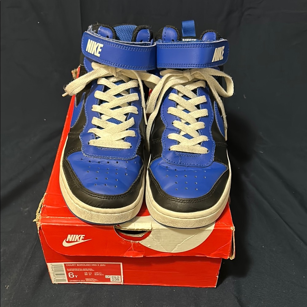 Nike Kids Royal Blue and Black Sneakers